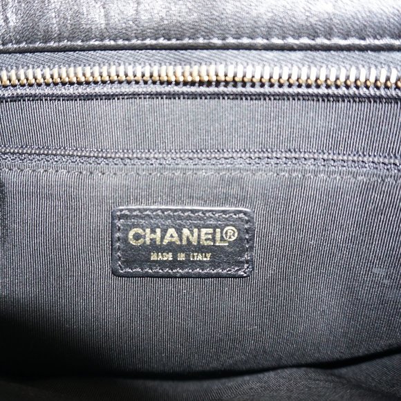 CHANEL Chocolate Bar CC Handbag - Picture 10 of 17